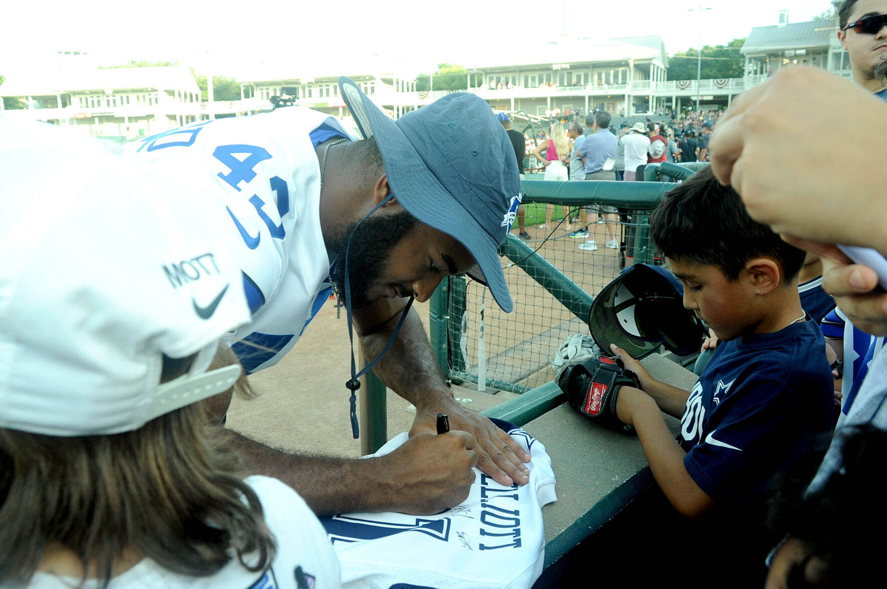 Reliant Cowboys HR Derby_6.JPG